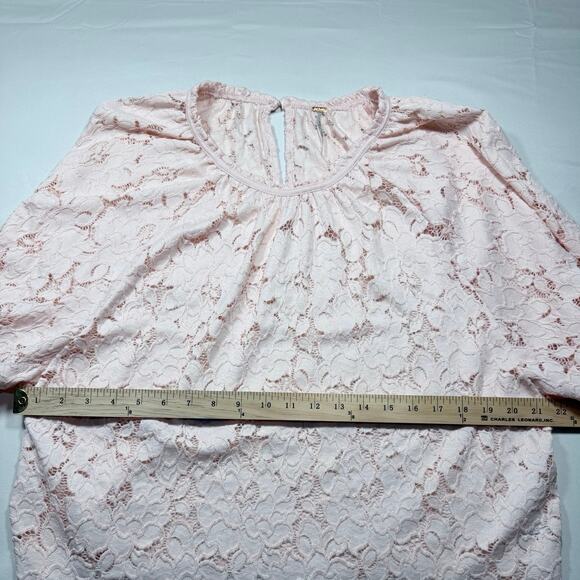 Free People Pink Lace Blouse Top Sz M Sheer Floral Lace Scallop Hem Boho - Picture 5 of 5